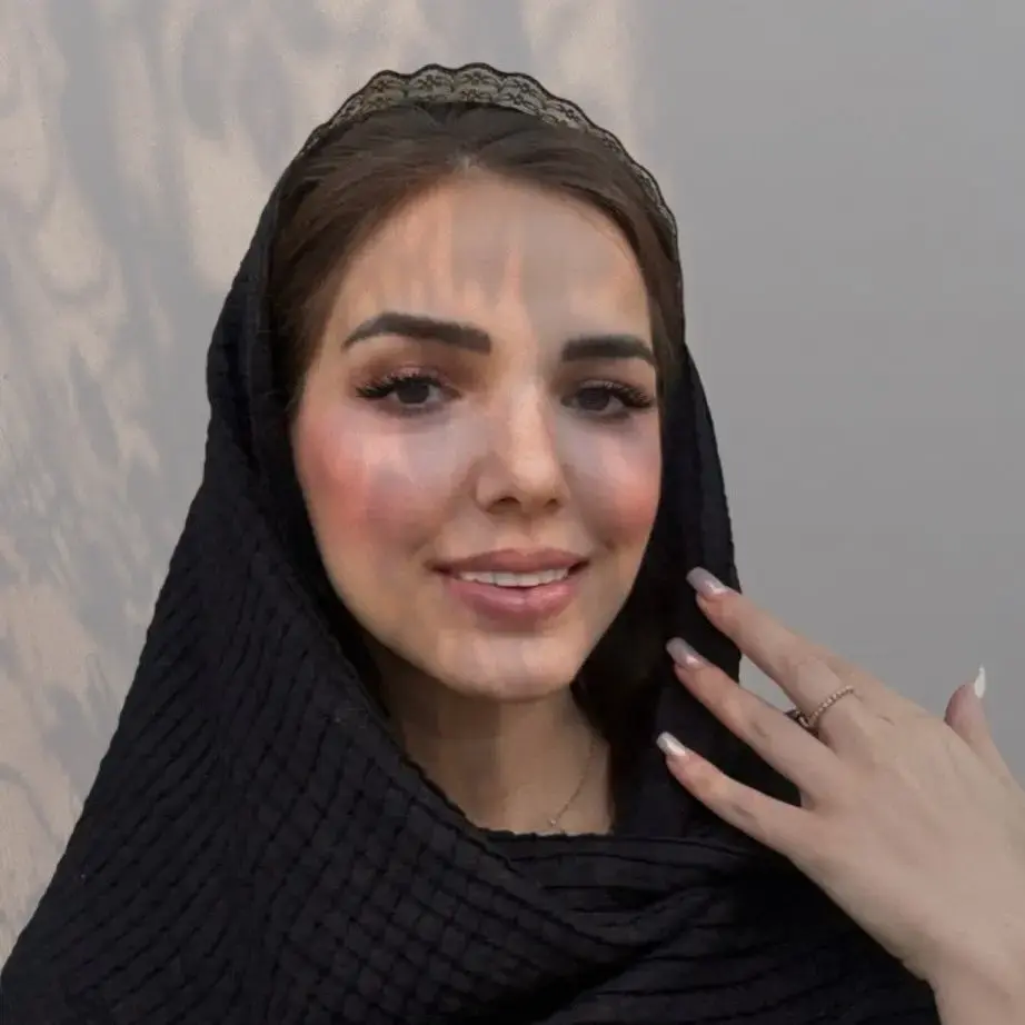 میکروبلیدینگ‌ ابرو‌ و شیدینگ لب مینا حسینی