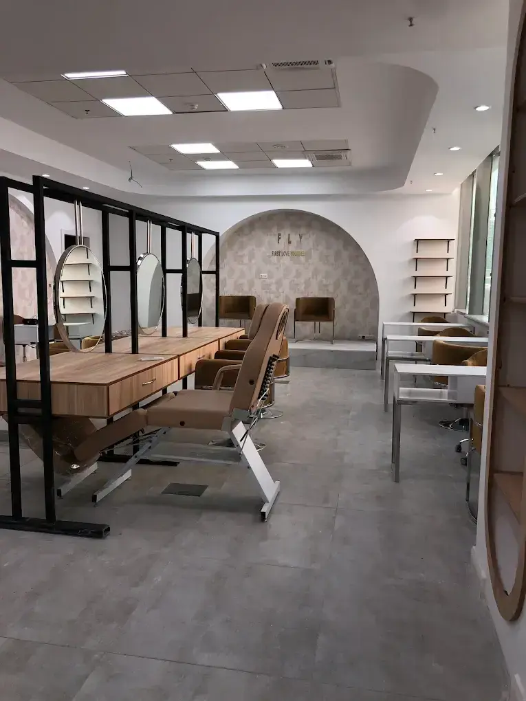 سالن زیبایی فلای رزمال