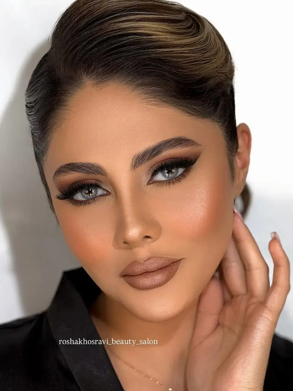 سالن زیبایی روشا خسروی زعفرانیه