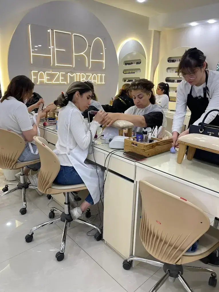 سالن زیبایی هرا اندرزگو