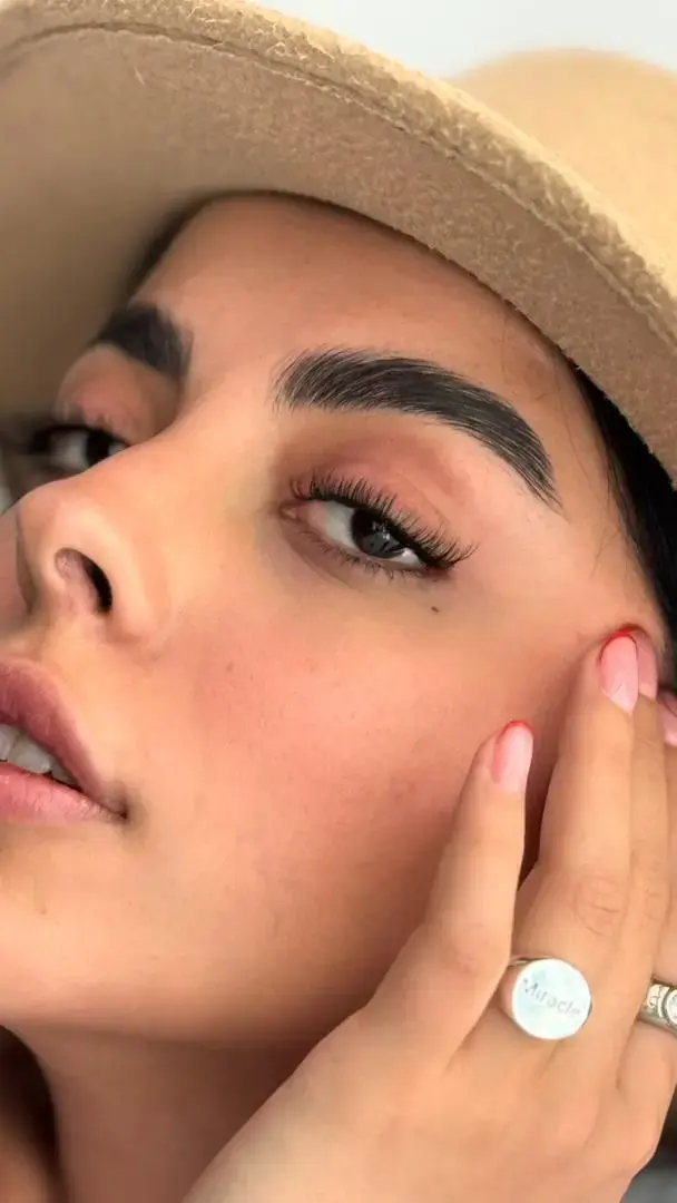 سالن زیبایی شیونا بیوتی الهیه