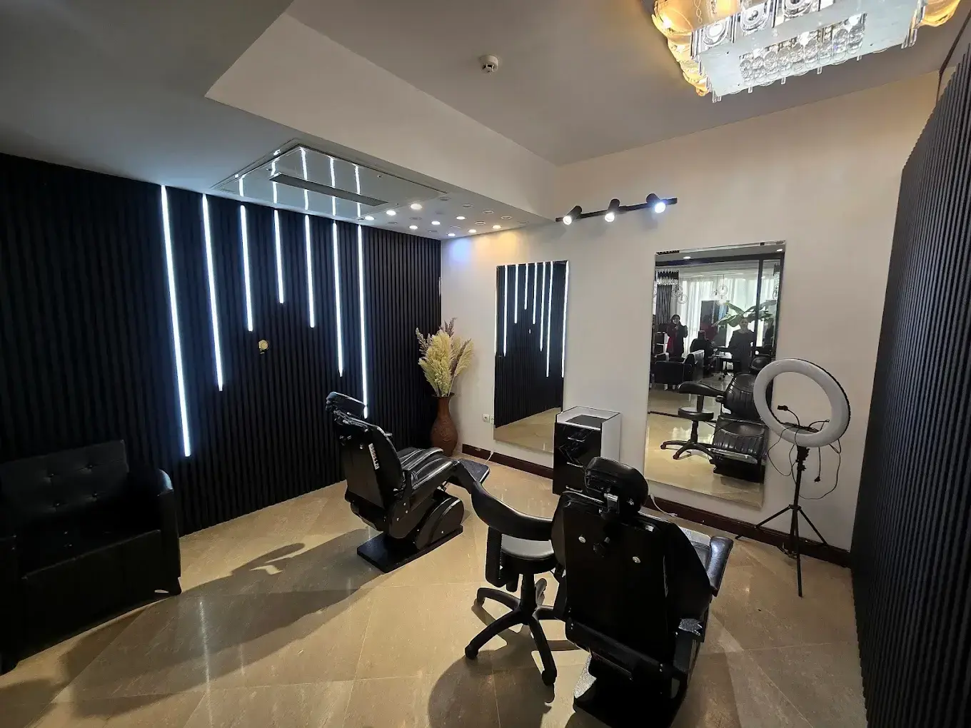 سالن زیبایی مجموعه فرزانه نوروز زاده شهرک غرب