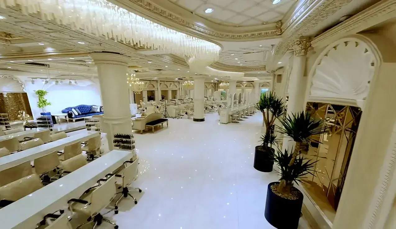 سالن زیبایی چم