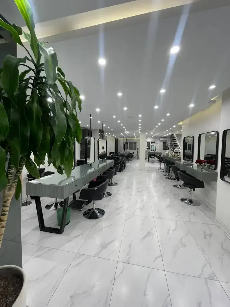 سالن زیبایی شفق