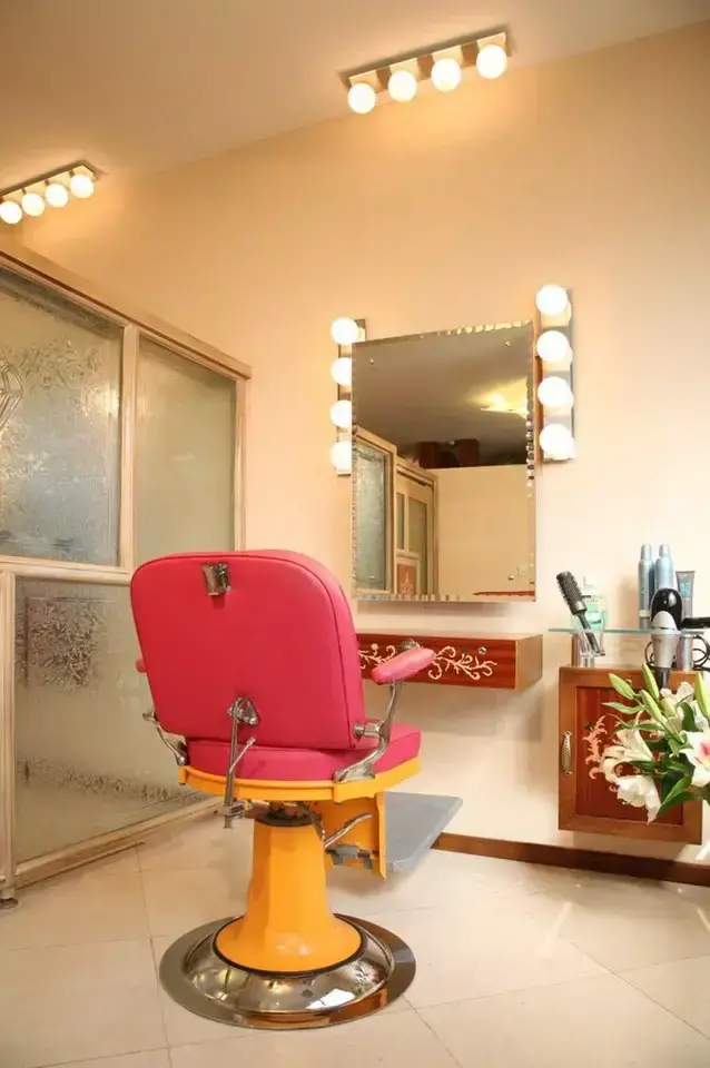 سالن زیبایی الماس پیروزی