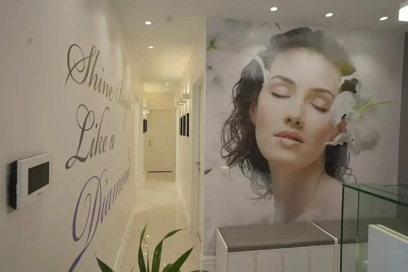 کلینیک زیبایی لادن پاسداران