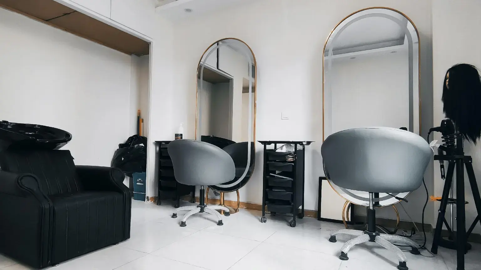 سالن زیبایی موباما