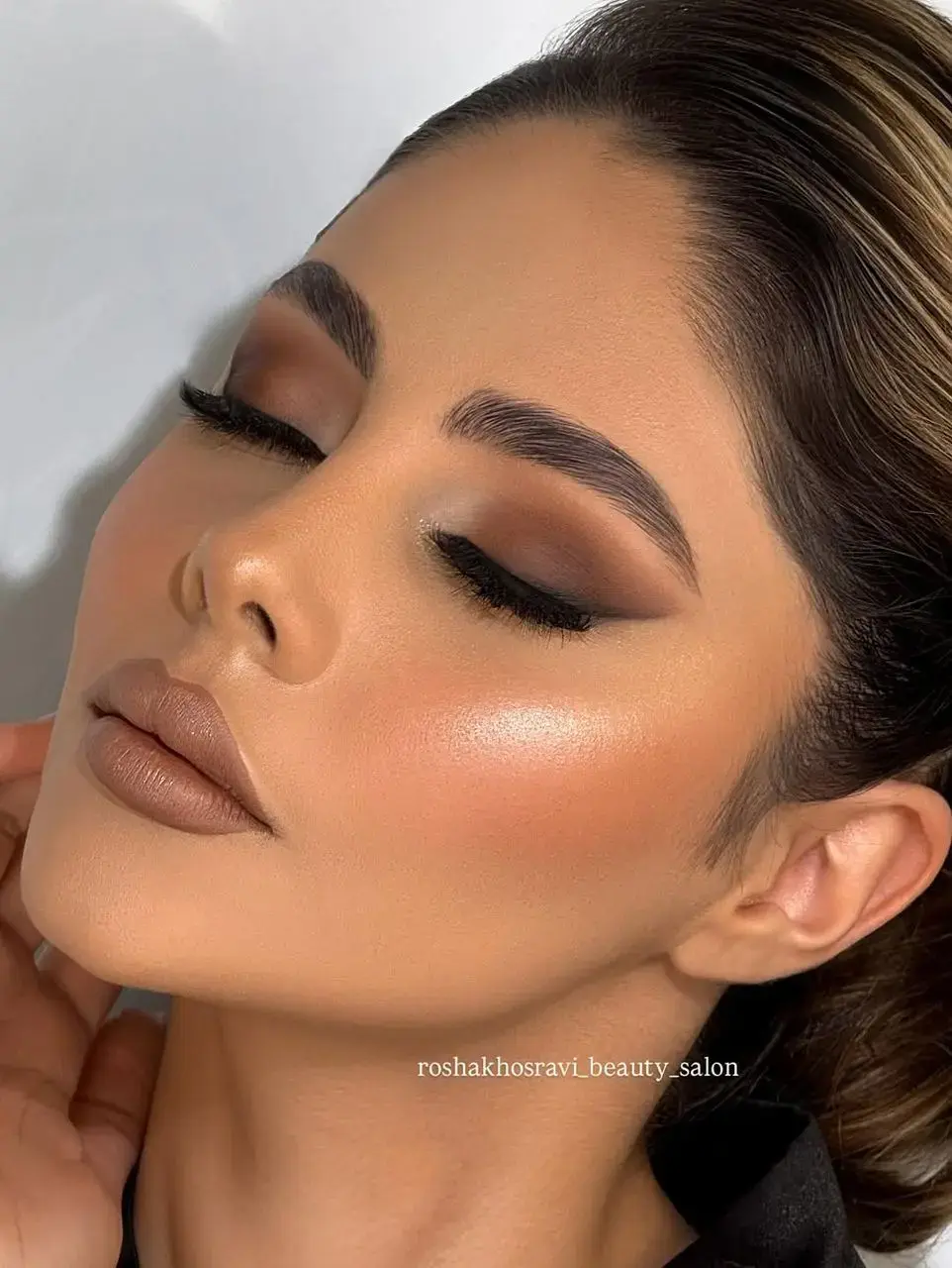 سالن زیبایی روشا خسروی زعفرانیه